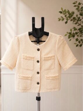 Classic Cream Short-Sleeve Tweed Jacket - Brand:
